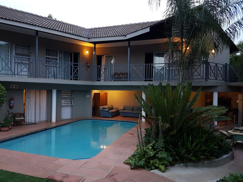 Loerie Guesthouse Hoedspruit Buitenkant foto