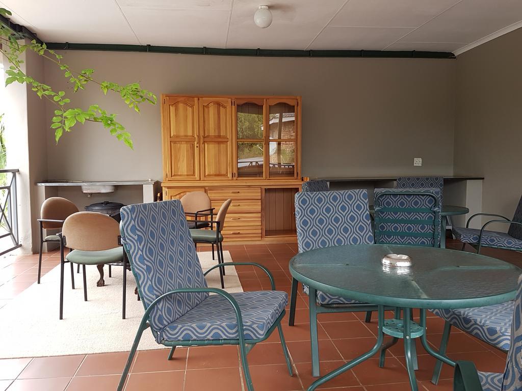 Loerie Guesthouse Hoedspruit Buitenkant foto
