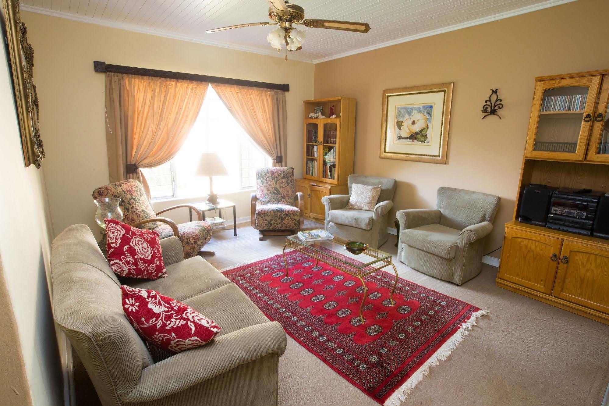 Loerie Guesthouse Hoedspruit Buitenkant foto