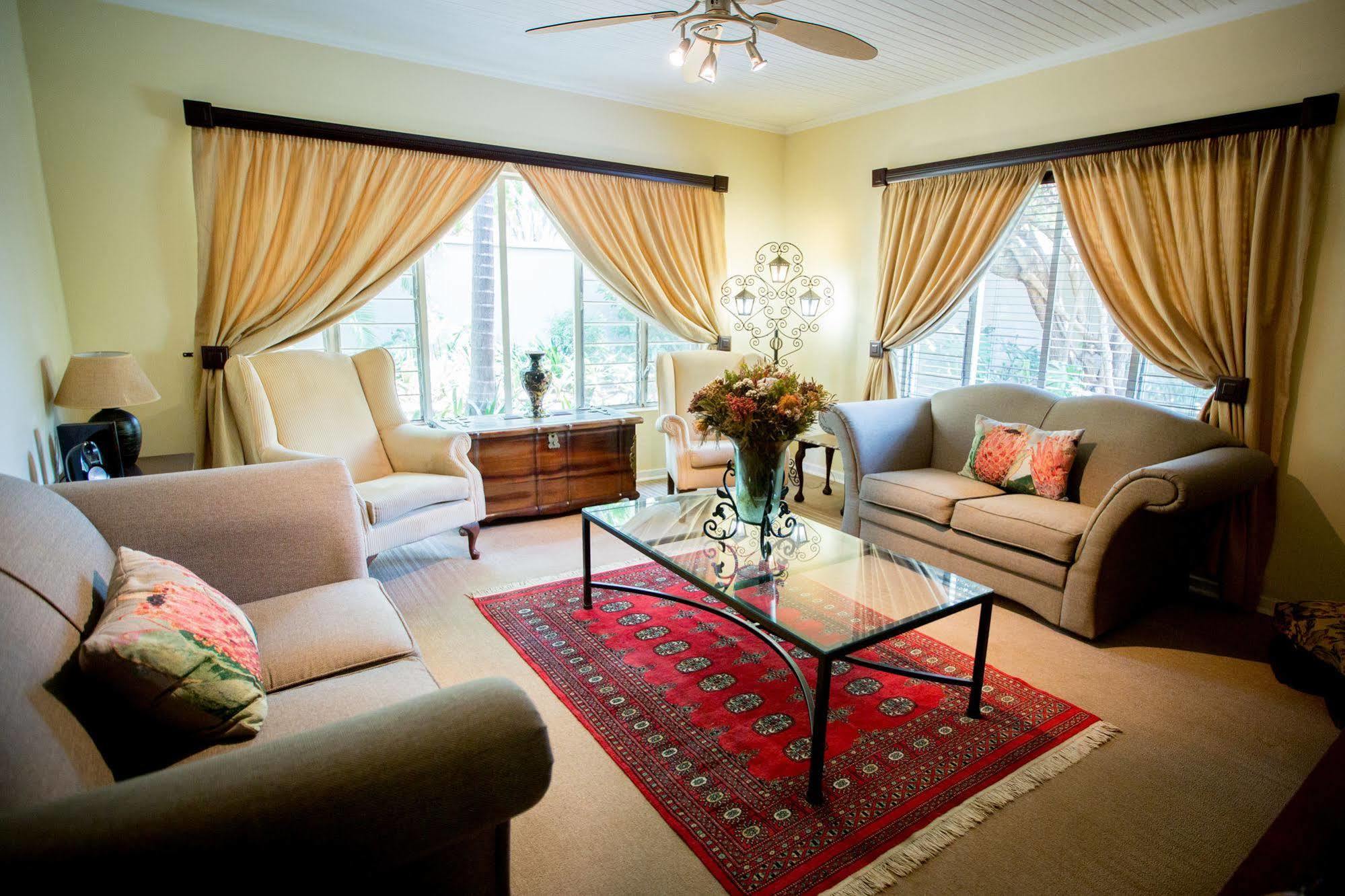 Loerie Guesthouse Hoedspruit Buitenkant foto