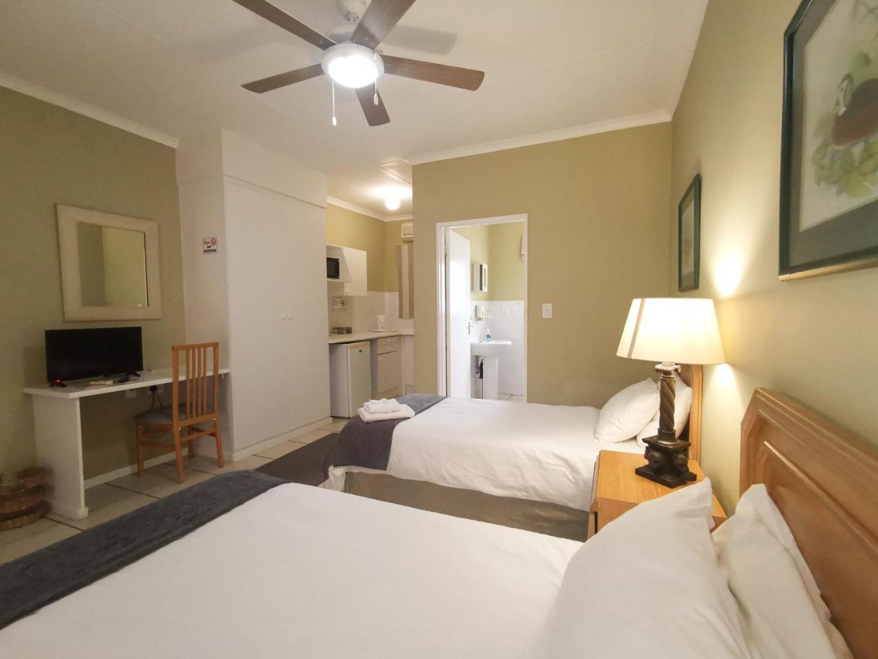 Loerie Guesthouse Hoedspruit Buitenkant foto