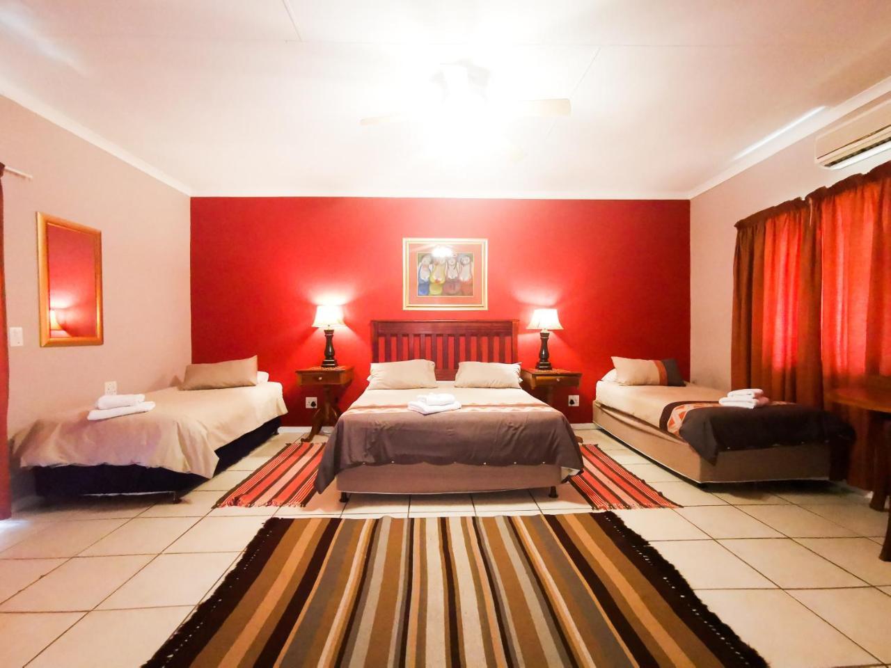 Loerie Guesthouse Hoedspruit Buitenkant foto
